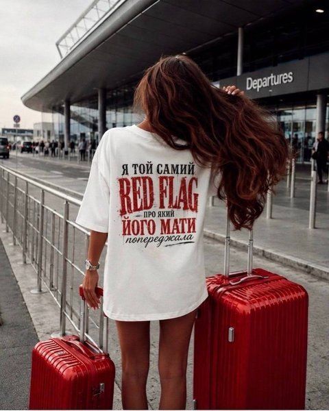 Жіноча футболка оверсайз з принтом "RED FLAG" з турецького кулиру 991 фото